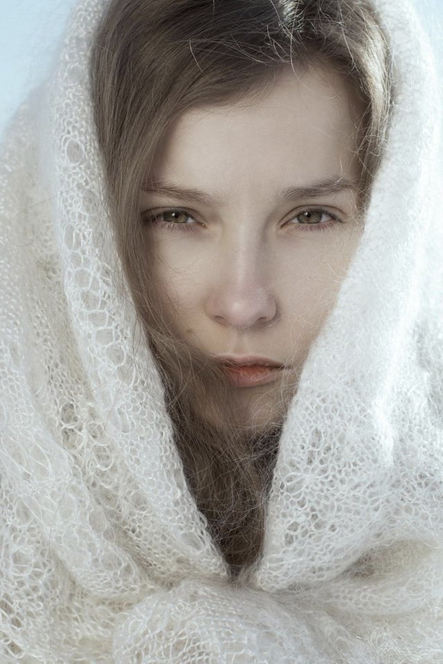 Обои зима, девушка, портрет, взгляд, модель, лицо, платок, фотосессия, winter, girl, portrait, look, model, face, shawl, photoshoot разрешение 2125x1080 Загрузить