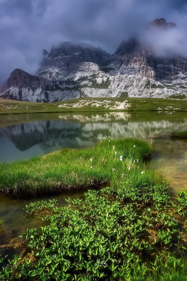 Обои облака, озеро, горы, снег, природа, отражение, летнее, dolomiti, clouds, lake, mountains, snow, nature, reflection, summer разрешение 2048x1367 Загрузить