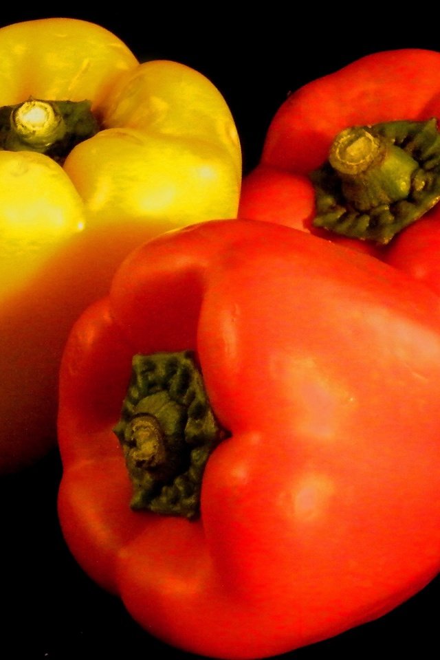 Обои черный фон, овощи, перец, сладкий, болгарский, сладкий перец, black background, vegetables, pepper, sweet, bulgarian, sweet pepper разрешение 3450x2233 Загрузить