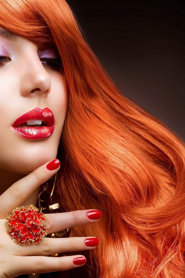 Обои девушка, рыжая, модель, кольцо, волосы, макияж, красивая, маникюр, girl, red, model, ring, hair, makeup, beautiful, manicure разрешение 2560x1600 Загрузить
