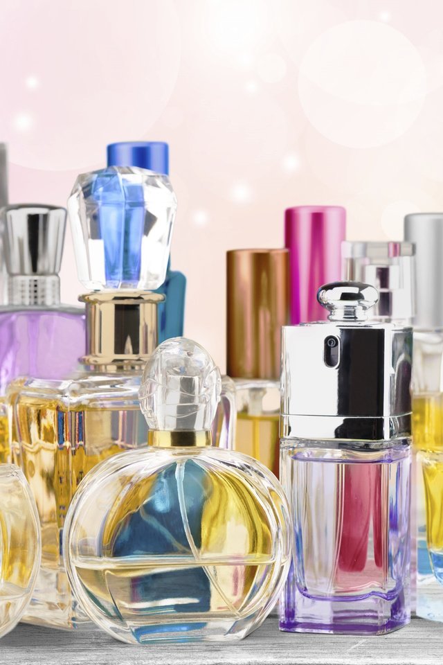 Обои флаконы, духи, парфюмерия, ароматы, bottles, perfume, flavors разрешение 3840x2400 Загрузить