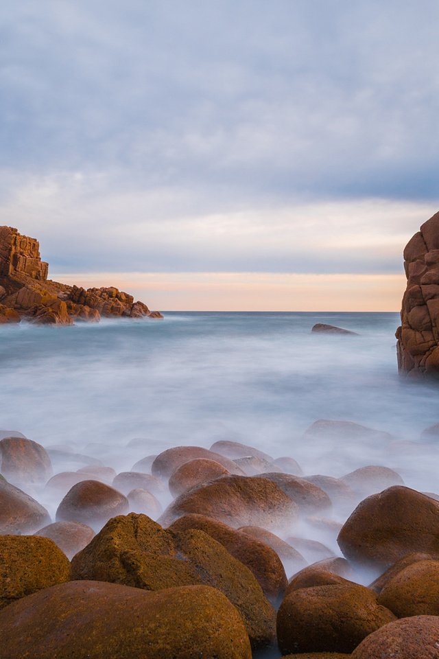 Обои небо, облака, скалы, камни, берег, пейзаж, море, the sky, clouds, rocks, stones, shore, landscape, sea разрешение 1920x1200 Загрузить