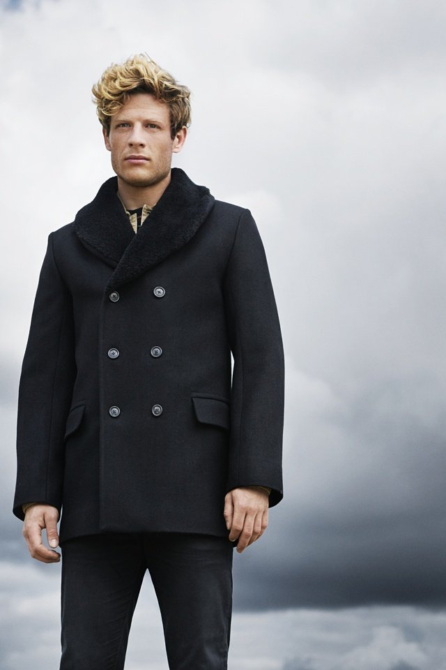 Обои небо, взгляд, актёр, лицо, пальто, джеймс нортон, the sky, look, actor, face, coat, james norton разрешение 5760x3840 Загрузить