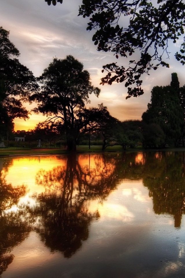 Обои небо, облака, деревья, река, закат, отражение, the sky, clouds, trees, river, sunset, reflection разрешение 1920x1080 Загрузить