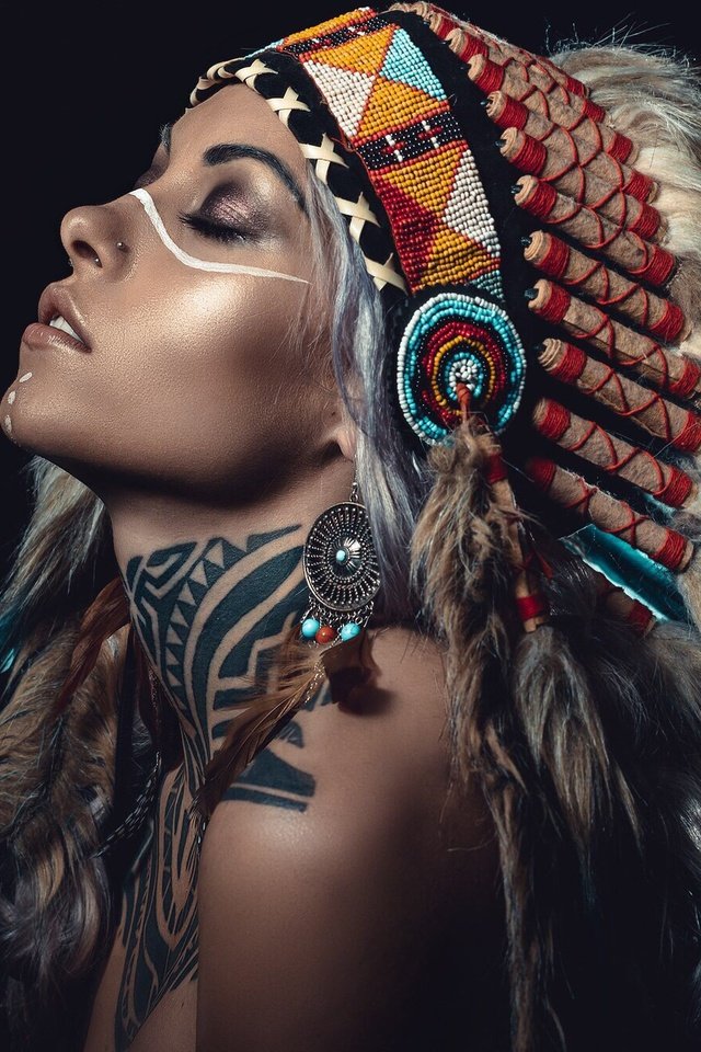 Обои тату, женщина, перышки, косплей, american aborigine, tattoo, woman, feathers, cosplay разрешение 2000x1335 Загрузить