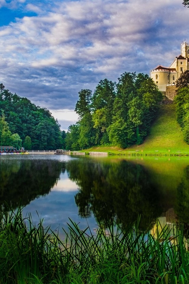 Обои облака, деревья, озеро, природа, пейзаж, замок, хорватия, clouds, trees, lake, nature, landscape, castle, croatia разрешение 3000x1987 Загрузить