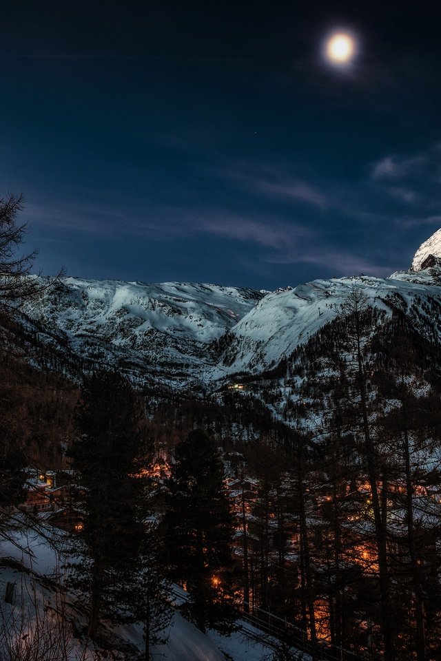 Обои ночь, деревья, горы, лес, зима, луна, night, trees, mountains, forest, winter, the moon разрешение 3840x2560 Загрузить