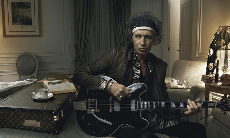 Обои гитара, rolling stones, keith richards, annie leibovitz, наскальные, guitar, the rolling stones, rock разрешение 1920x1200 Загрузить