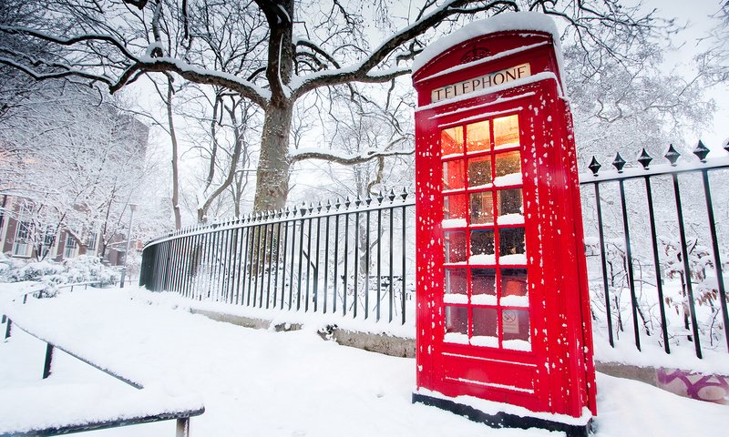 Обои зима, красная, забор, телефонная будка, winter, red, the fence, phone booth разрешение 1920x1200 Загрузить