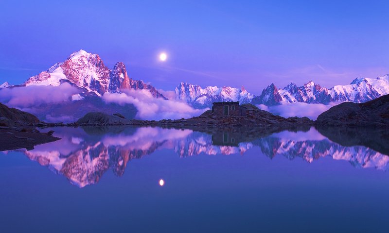 Обои небо, озеро, горы, закат, отражение, франция, альпы, the sky, lake, mountains, sunset, reflection, france, alps разрешение 1920x1200 Загрузить