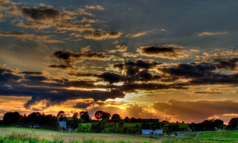 Обои облака, солнце, деревня, hdr, clouds, the sun, village разрешение 2500x1871 Загрузить