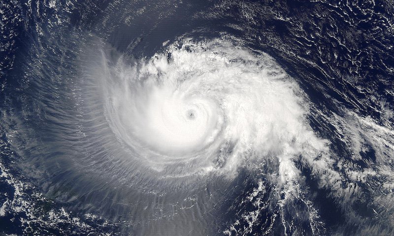 Обои вода, море, вид сверху, атмосфера, спираль, циклон, торнадо, water, sea, the view from the top, the atmosphere, spiral, cyclone, tornado разрешение 1920x1200 Загрузить