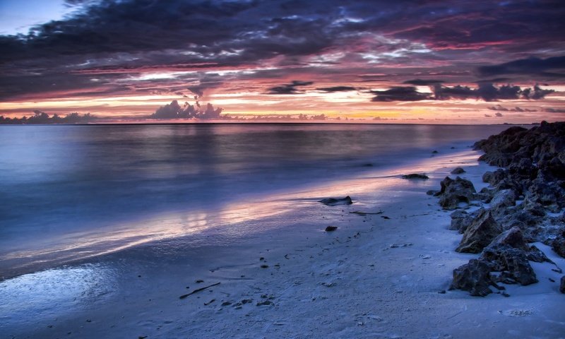 Обои облака, камни, берег, закат, море, clouds, stones, shore, sunset, sea разрешение 2560x1600 Загрузить