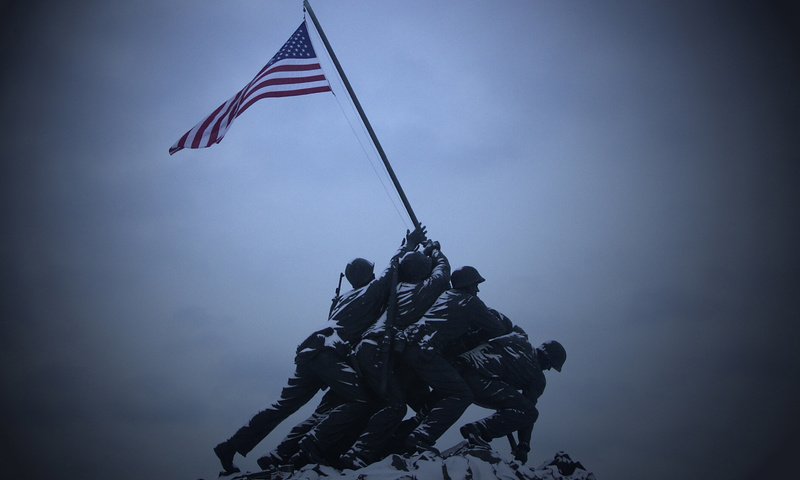 Обои солдаты, америка, флаг, памятник, soldiers, america, flag, monument разрешение 1920x1200 Загрузить