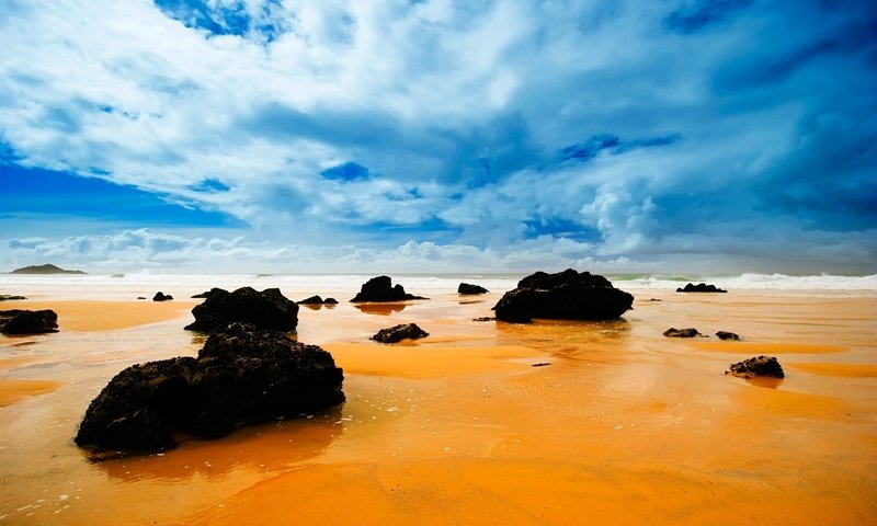 Обои небо, камни, пляж, the sky, stones, beach разрешение 1920x1200 Загрузить