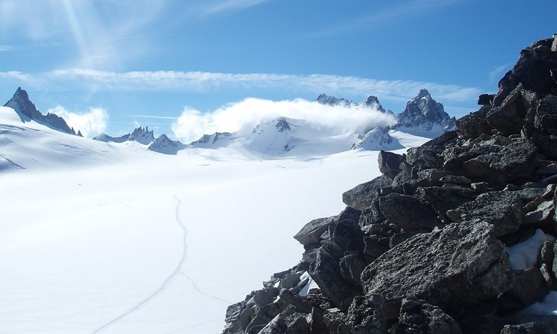 Обои небо, горы, снег, the sky, mountains, snow разрешение 1920x1200 Загрузить