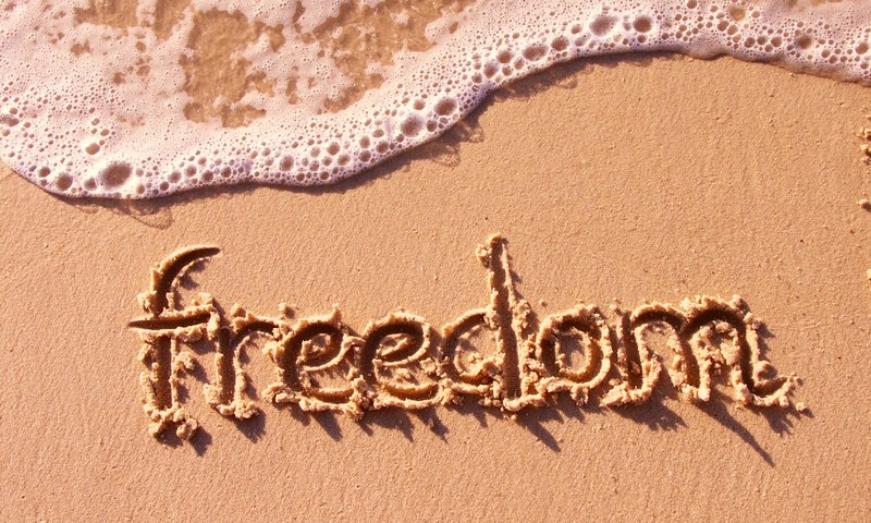 Обои настроение, море, песок, пляж, надпись, волна, свобода, mood, sea, sand, beach, the inscription, wave, freedom разрешение 3264x2448 Загрузить