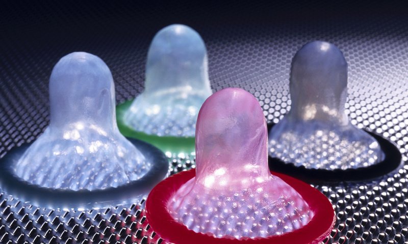 Обои цвета, краски, шарики, презерватив, color, paint, balls, a condom разрешение 3968x2640 Загрузить