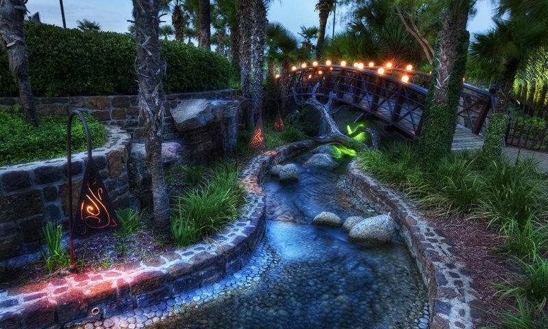 Обои ручей, мост, сказка, лампы, пальмовые деревья, stream, bridge, tale, lamp, palm trees разрешение 2560x1600 Загрузить