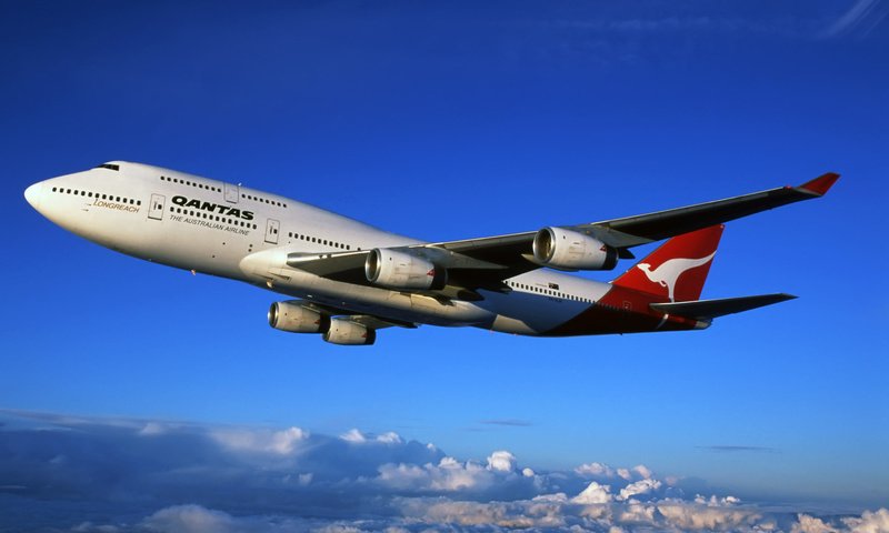 Обои боинг, лайнер, 747, qantas, австралийские, авиалинии, вид с высоты, австралийская, boeing, liner, australian, airlines, the разрешение 1920x1200 Загрузить