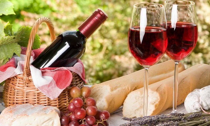 Обои виноград, сыр, хлеб, вино, франция, бокалы, пикник, grapes, cheese, bread, wine, france, glasses, picnic разрешение 1920x1200 Загрузить