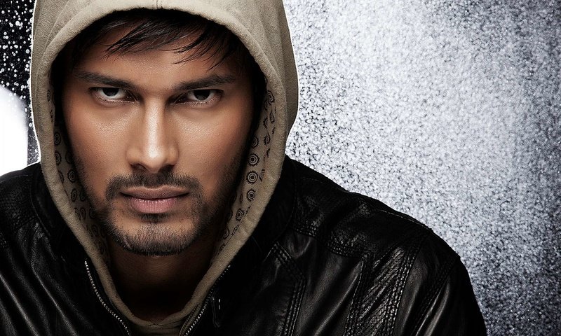 Обои взгляд, актёр, лицо, мужчина, rajneesh, duggal, болливуд, look, actor, face, male, bollywood разрешение 1920x1200 Загрузить