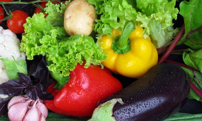 Обои овощи, баклажан, перец, картофель, салат, чеснок, черри, vegetables, eggplant, pepper, potatoes, salad, garlic, cherry разрешение 1920x1200 Загрузить
