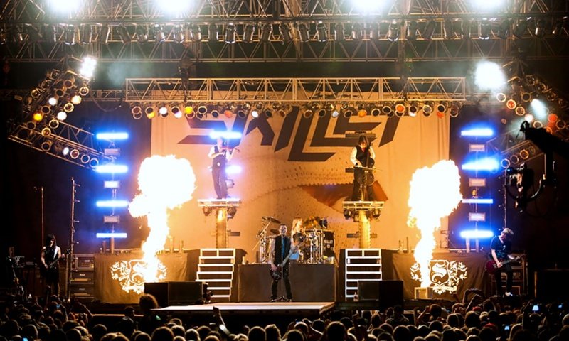 Обои группа, концерт, skillet, group, concert разрешение 2000x1331 Загрузить