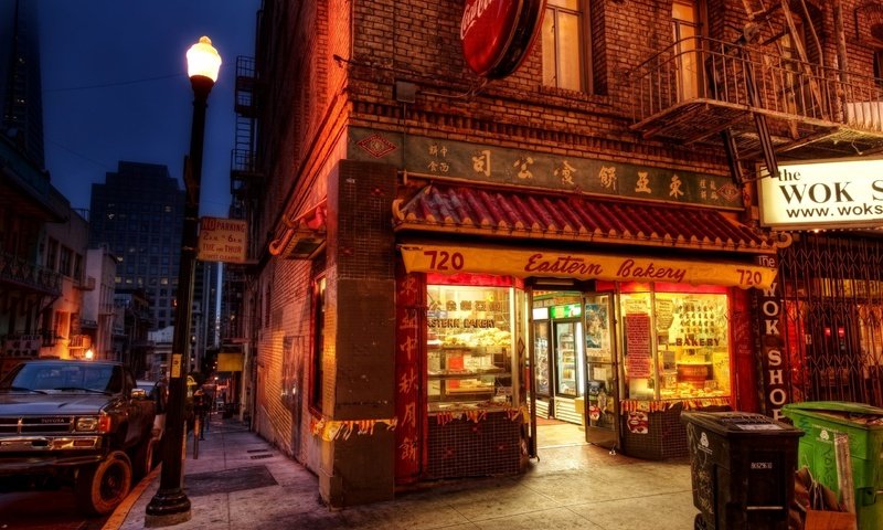 Обои вечер, улица, фонарь, магазин, китайский квартал, the evening, street, lantern, shop, chinatown разрешение 2560x1600 Загрузить