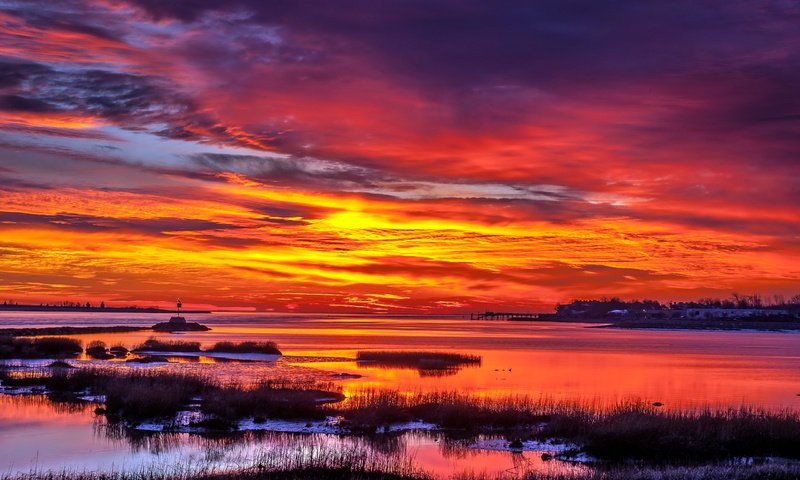 Обои небо, трава, вода, озеро, природа, закат, пейзаж, the sky, grass, water, lake, nature, sunset, landscape разрешение 2560x1600 Загрузить