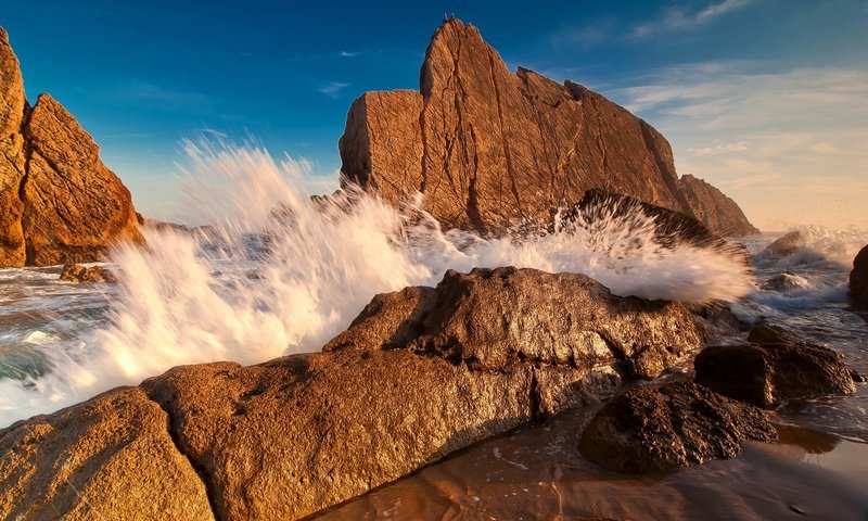 Обои скалы, камни, берег, море, волна, прибой, шторм, rocks, stones, shore, sea, wave, surf, storm разрешение 1920x1200 Загрузить