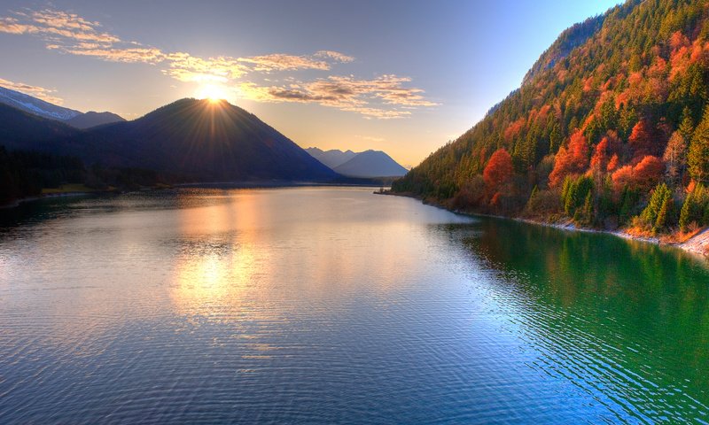 Обои озеро, горы, солнце, солнцеозеро, lake, mountains, the sun, cancionero разрешение 2560x1600 Загрузить