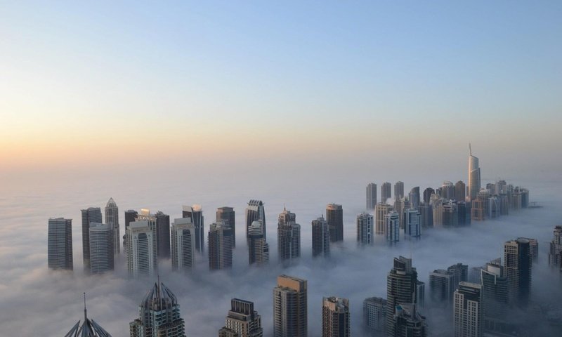 Обои утро, туман, высота, небоскребы, прохлада, дубаи, morning, fog, height, skyscrapers, cool, dubai разрешение 1920x1200 Загрузить