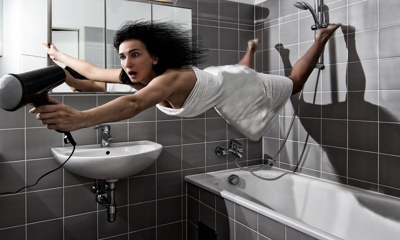 Обои полет с помощью фена, flying with a hair dryer разрешение 2560x1440 Загрузить