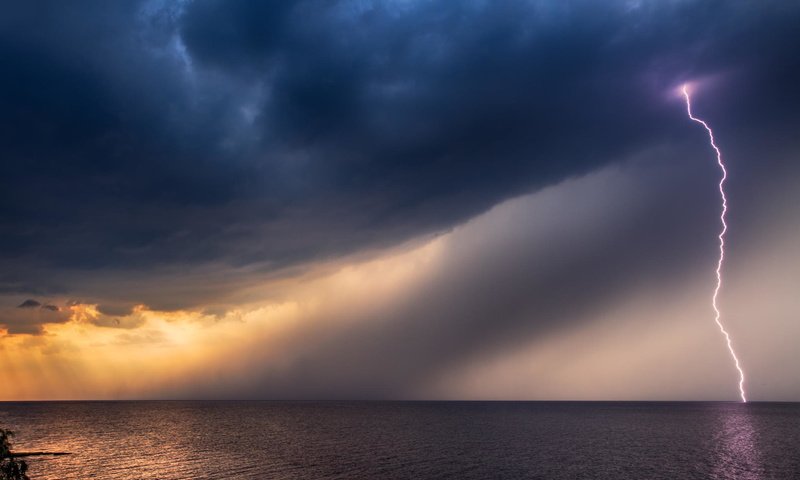 Обои природа, море, молния, гроза, nature, sea, lightning, the storm разрешение 2048x1365 Загрузить