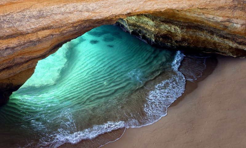 Обои скала, пляж, океан, грот, rock, beach, the ocean, the grotto разрешение 2048x1462 Загрузить