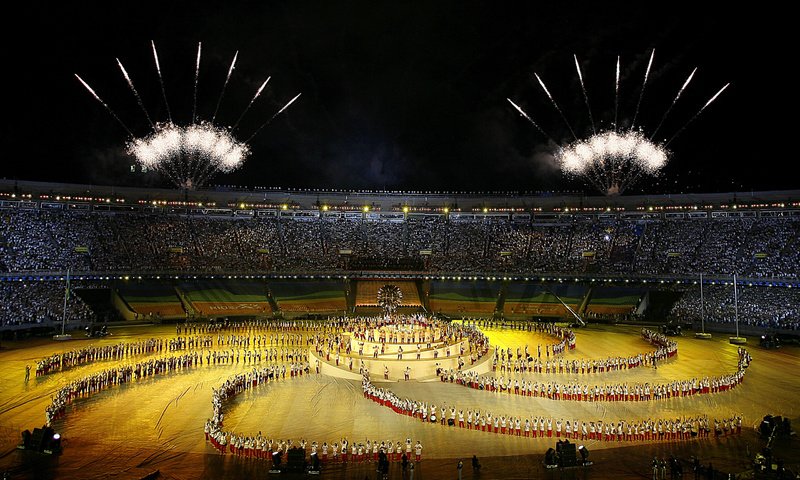 Обои футбол, стадион, бразилия, чемпионат мира, fireworks at the stadium world cup in brazil, маракана, football, stadium, brazil, the world cup разрешение 2560x1600 Загрузить