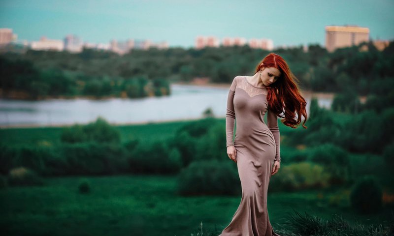 Обои природа, девушка, настроение, платье, рыжая, фигура, боке, nature, girl, mood, dress, red, figure, bokeh разрешение 1920x1200 Загрузить