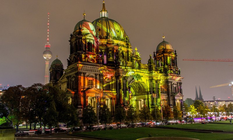 Обои церковь, берлин, 2013, berlin festival of lights, берлинский кафедральный собор, berliner dom, church, berlin, berlin cathedral разрешение 1920x1200 Загрузить