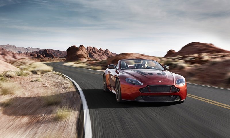 Обои 2015 aston martin v12 vantage s разрешение 2560x1440 Загрузить