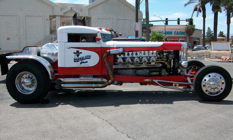 Обои белая, автомобиль, краcный, грузовик, питербилд, truck wheels and tyres, truck v10 engine, white, car, red, truck, peterbilt разрешение 1920x1200 Загрузить