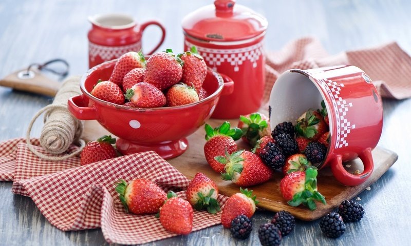Обои лето, клубника, ягоды, посуда, ежевика, summer, strawberry, berries, dishes, blackberry разрешение 1920x1200 Загрузить