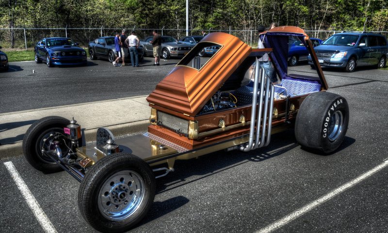 Обои стоянка, гроб, custom car, parking, the coffin разрешение 1920x1200 Загрузить