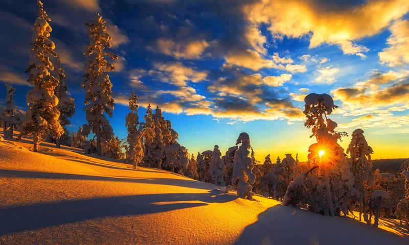 Обои небо, облака, снег, природа, зима, пейзаж, гора, the sky, clouds, snow, nature, winter, landscape, mountain разрешение 1920x1200 Загрузить