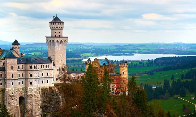 Обои замок, германия, бавария, замок нойшванштайн, castle, germany, bayern, neuschwanstein castle разрешение 3840x2345 Загрузить