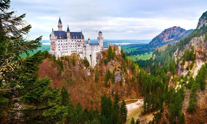 Обои скала, германия, бавария, замок нойшванштайн, rock, germany, bayern, neuschwanstein castle разрешение 3840x2345 Загрузить