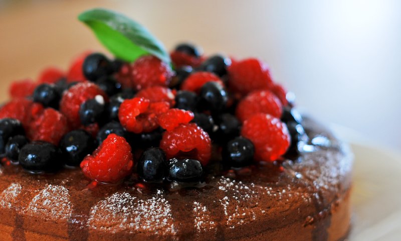 Обои малина, ягода, черника, сладкое, выпечка, пирог, raspberry, berry, blueberries, sweet, cakes, pie разрешение 3872x2592 Загрузить