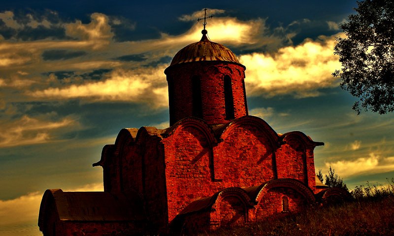 Обои небо, облака, природа, храм, россия, церковь, the sky, clouds, nature, temple, russia, church разрешение 2912x1636 Загрузить