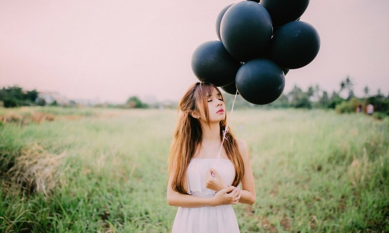 Обои девушка, азиатка, воздушные шарики, girl, asian, balloons разрешение 2047x1325 Загрузить