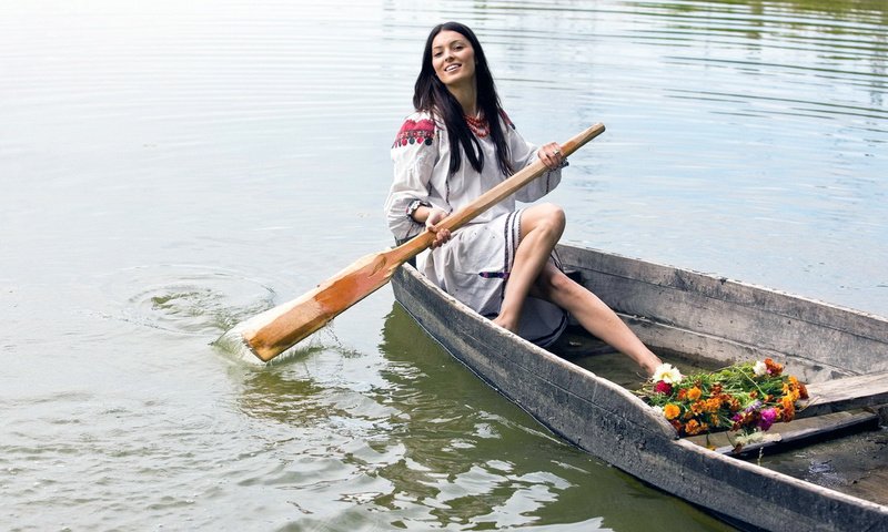 Обои девушка, лодка, весло, girl, boat, paddle разрешение 1920x1080 Загрузить